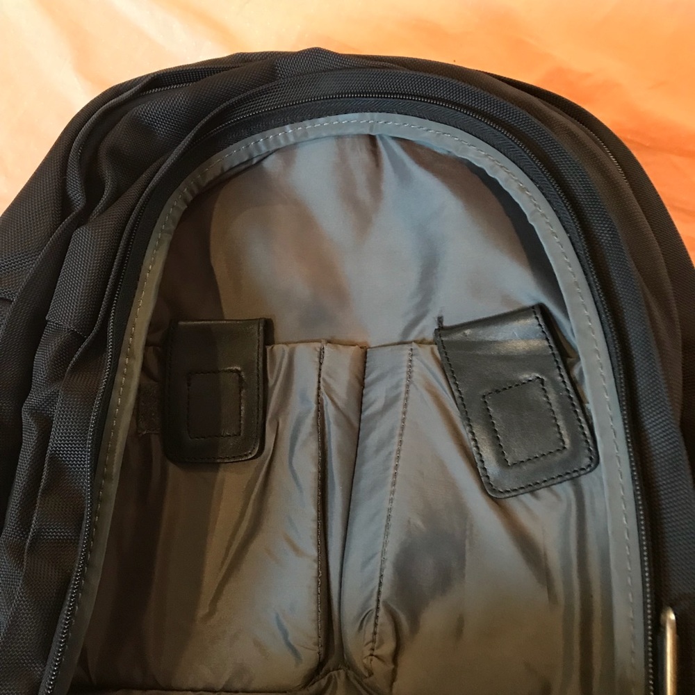 Samsonite tech laptop/tablet backpack - Picture 4 of 6
